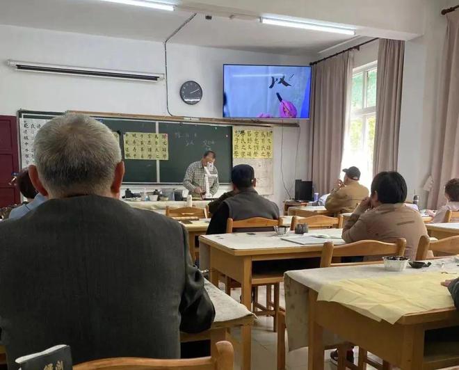 了双11爱上了“老年严选”OG网站这届脆皮年轻人抛弃(图6)
