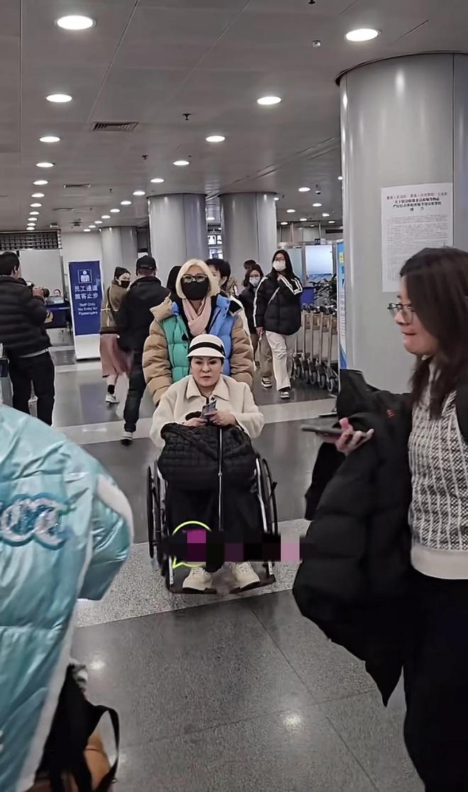 个子矮脸长眼袋重像邻家大婶有点凶OG网站向太游丽江古城无修图曝光(图1)