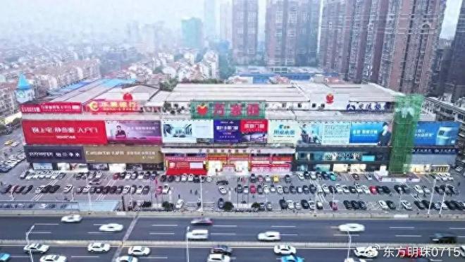 品世家雕琢原木臻品OG真人万家丽樽(图3)